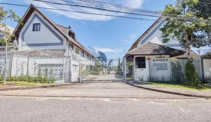 Casa em condomínio fechado com 4 quartos à venda na Rua José Francisco Dalledone, 237, São Lourenço, Curitiba por R$ 990.000