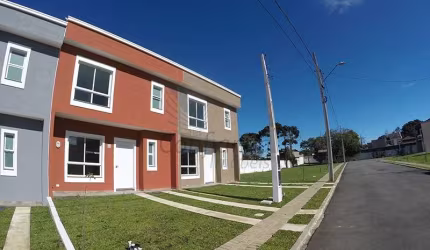Casa em condomínio fechado com 2 quartos à venda na Rua Vereador Ângelo Burbello, 2497, Umbará, Curitiba por R$ 489.000