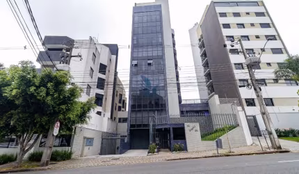 Apartamento com 3 quartos para alugar na Rua Deputado Mário de Barros, 881, Centro Cívico, Curitiba por R$ 3.500