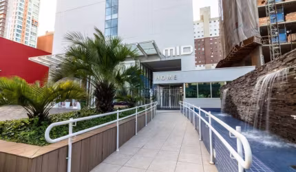 Apartamento com 1 quarto para alugar na Avenida Visconde de Guarapuava, 2764, Centro, Curitiba por R$ 2.200