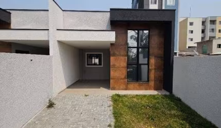 Casa 3 quartos sendo uma suiíte / Closet/ Edícula com churrasqueira