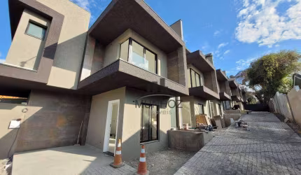 Sobrado com 3 dormitórios à venda, 115 m² por R$ 649.000,00 - Boqueirão - Curitiba/PR