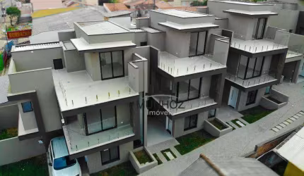 Sobrado com 3 dormitórios à venda, 115 m² por R$ 649.000,00 - Boqueirão - Curitiba/PR