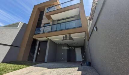 Sobrado com 3 dormitórios à venda, 135 m² por R$ 880.000,00 - Santa Felicidade - Curitiba/PR