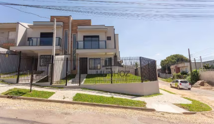 Sobrado com 3 dormitórios à venda, 103 m² por R$ 675.000,00 - Atuba - Curitiba/PR
