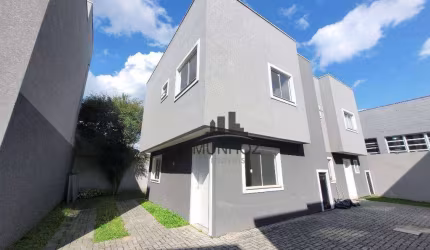 Sobrado com 3 dormitórios à venda, 98 m² por R$ 640.000,00 - Santa Felicidade - Curitiba/PR
