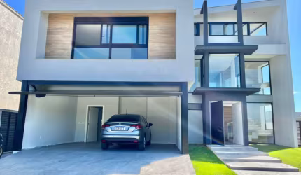 Casa Alto Padrão PNE com Elevador - CALEDONIA