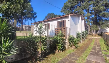 Casa de 2 Quartos mobiliada,suite,sacada e vaga coberta por R$ 269.950,00 ac financiamento.
