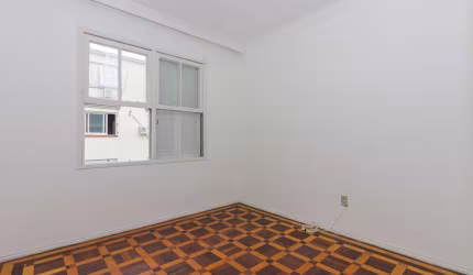 Apartamento de 3 quartos e vaga no Menino Deus prox da Barbedo e a Getulio por 345 mil desocupado!