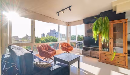 Apartamento semi mobiliado de 3 quartos 2 vagas vista livre no Menino Deus oportunidade!