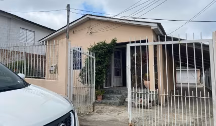 casa de 2 quartos pátio garagem p/ 3 carros vaga coberta  financia e aceita compra assistida !! apenas 200 mil