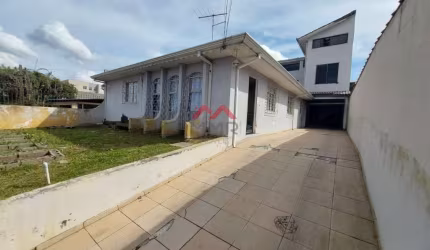 Casa com 3 quartos à venda na Rua Antônio Kujawa, Centro, Araucária, 404 m2 por R$ 700.000