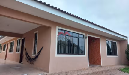 Casa com 3 quartos à venda na Rua Castro Alves, Vila Bancária, Campo Largo por R$ 1.699.000