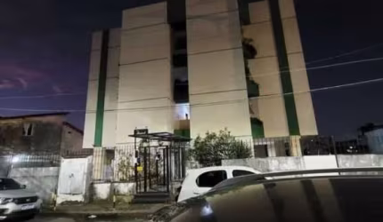 Apartamento com 2 quartos à venda na Rua Alegria do Castro Neves, Matatu, Salvador, 63 m2 por R$ 170.000