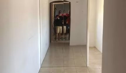 Apartamento com 2 quartos à venda na Rua Hélio Freire dos Prazeres, Cajazeiras, Salvador, 48 m2 por R$ 75.000