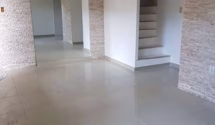 Casa com 3 quartos à venda na Rua Francisco das Mercês, Buraquinho, Lauro de Freitas, 170 m2 por R$ 615.000