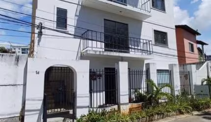 Apartamento com 2 quartos à venda na Rua Nilton Calmon, Centro, Lauro de Freitas, 75 m2 por R$ 300.000