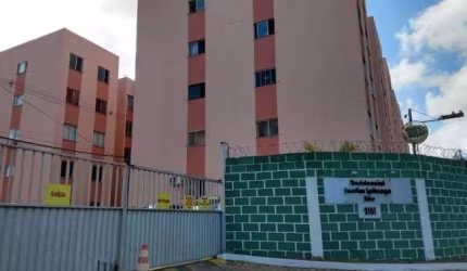 Apartamento com 2 quartos à venda na Avenida Santo Amaro de Ipitanga, 2181, Caji, Lauro de Freitas, 47 m2 por R$ 110.000