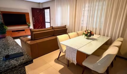 Casa em condomínio fechado com 3 quartos à venda na Rua Francisco das Mercês, Buraquinho, Lauro de Freitas, 130 m2 por R$ 610.000
