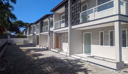 Casa em condomínio fechado com 3 quartos à venda na Avenida 31 de Julho, Ipitanga, Lauro de Freitas, 130 m2 por R$ 520.000