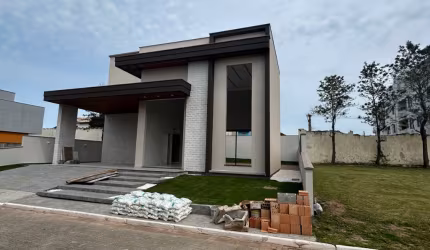 Casa em condomínio fechado nos Ingleses