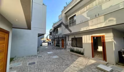 Casa em condomínio fechado com 4 quartos à venda na Rua Potiguara, Freguesia (Jacarepaguá), Rio de Janeiro, 190 m2 por R$ 790.000