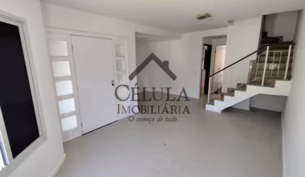 Casa em condomínio fechado com 4 quartos à venda na Estrada Pau-ferro, Freguesia (Jacarepaguá), Rio de Janeiro por R$ 830.000