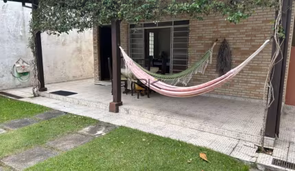 CASA À VENDA NO ITAGUÁ 290 METROS DA ORLA