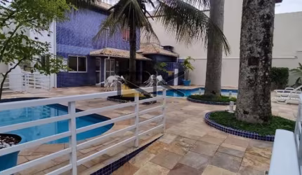 APARTAMENTO MOBILIADO Á VENDA NO ITAGUÁ 3 DORMITÓRIOS,1 SUÍTE,1 BANHEIRO SOCIAL,1 VAGA DE GARAGEM