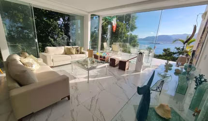 Casa a venda em Ilhabela