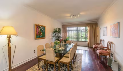 Casa Residencial/Sobrado para aluguel, 4 quartos, 1 suíte, 1 vaga, Três Figueiras - Porto Alegre/RS