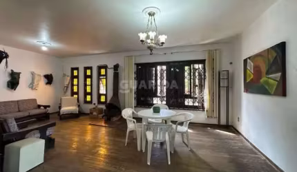 Casa Residencial/Sobrado para aluguel, 3 quartos, 1 suíte, 2 vagas, Cavalhada - Porto Alegre/RS