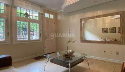 Casa Residencial/Sobrado para aluguel, 2 quartos, 2 suítes, 2 vagas, Centro Histórico - Porto Alegre/RS