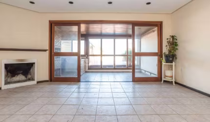 Casa em Condomínio para aluguel, com 3 quartos, sendo 1 suíte, e 2 vagas de garagem no bairro Jardim Isabel