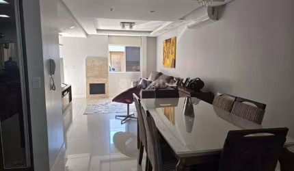 Casa em condomínio semi-mobiliada com 3 dormitórios, sendo 1 suíte no bairro Alto Petrópolis.