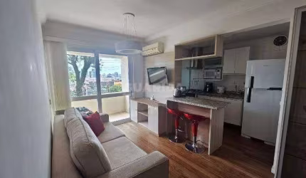 Apartamento mobiliado, com 2 dormitórios, sendo 1 suíte, no bairro Petrópolis