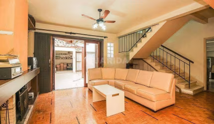 Casa mobiliada com 3 dormitórios no Bairro Petrópolis