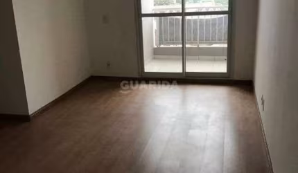 Apartamento com 3 dormitórios, sendo 1 suíte, e 2 vagas de garagem no bairro Teresópolis