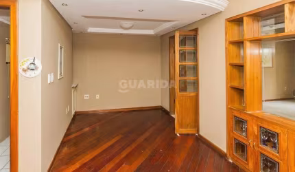 Casa em Condomínio para aluguel com 3 dormitórios, sendo 1 suíte, e 2 vagas de garagem no bairro Jardim Itu Sabará