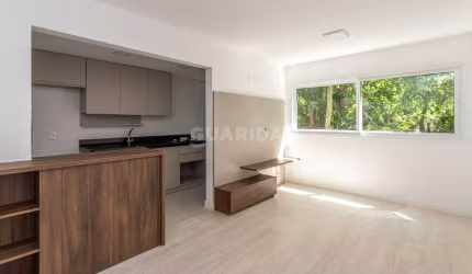 Apartamento com 3 dormitórios, sendo 1 suíte, e VAGA DUPLA COBERTA para 2 carros no bairro Santana!