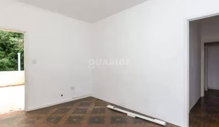 Casa Residencial com 6 dormitórios e 5 vagas de garagem, no bairro Rio Branco