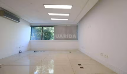 Sala Comercial com aproximadamente 37m² no bairro Praia de Belas