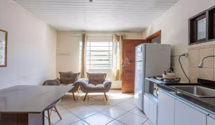 Apartamento mobiliado com 1 dormitório e 1 vaga de garagem, no bairro Alto Petrópolis!