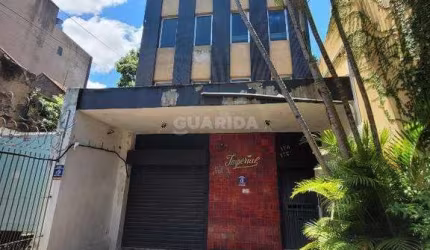 Prédio com 3 pavimentos, loja na parte térrea, e 2 vagas de garagem no bairro Santana