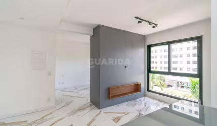 Apartamento semimobiliado com 1 dormitório e 1 vaga de garagem no bairro Central Park