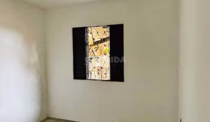 Casa residencial com 2 dormitórios e 3 vagas de garagem no bairro Agronomia