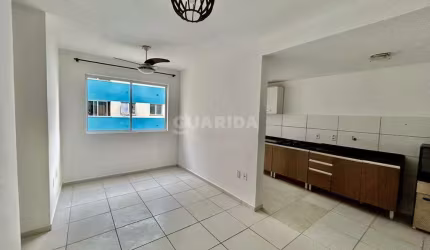 Apartamento com 2 dormitórios e 1 vaga de garagem no bairro Chapéu do Sol