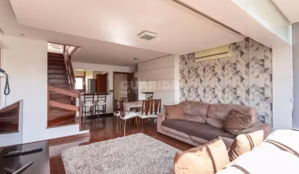 Cobertura mobiliada de 4 dormitórios e 2 vagas de garagem no bairro Petrópolis!
