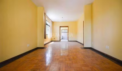 Casa Residencial com 5 dormitórios para alugar no bairro Tristeza