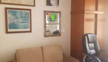 Apartamento estilo JK no bairro Centro Histórico.